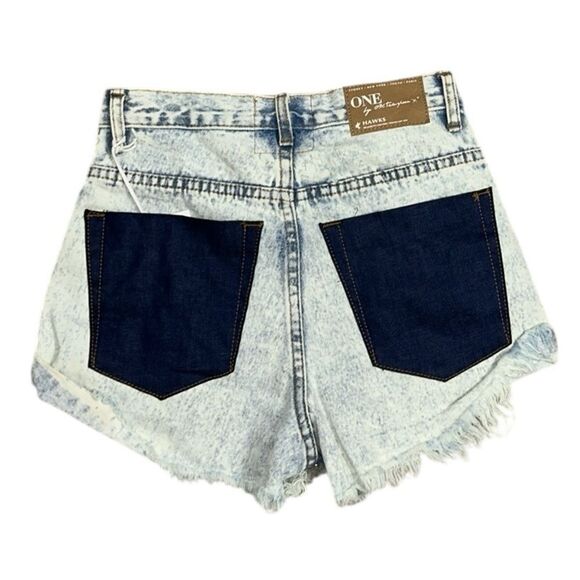 One Teaspoon Distressed Denim Shorts(Size 24) - Picture 5 of 7